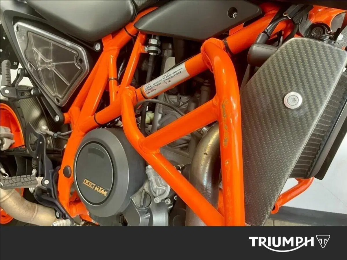KTM 690 Duke R (2016 - 17) (10)