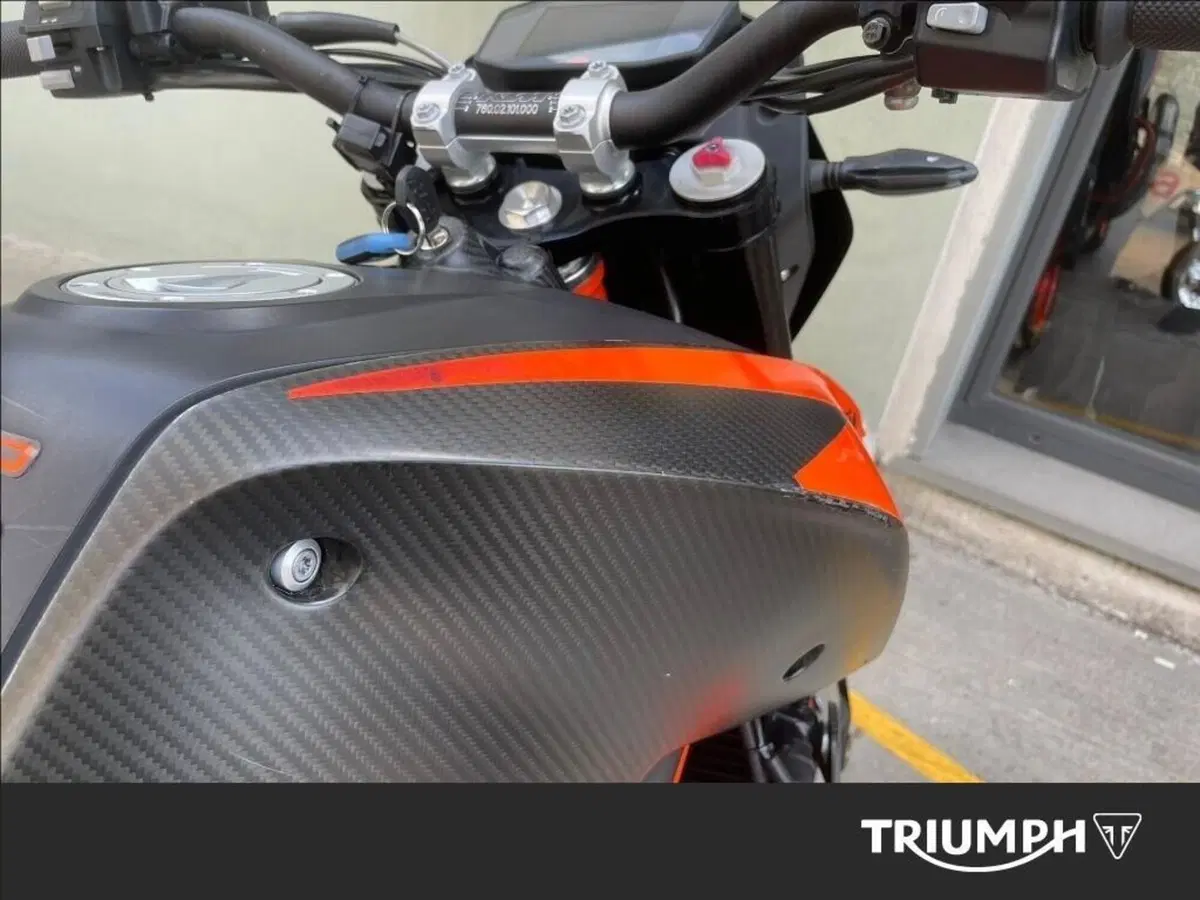 KTM 690 Duke R (2016 - 17) (8)