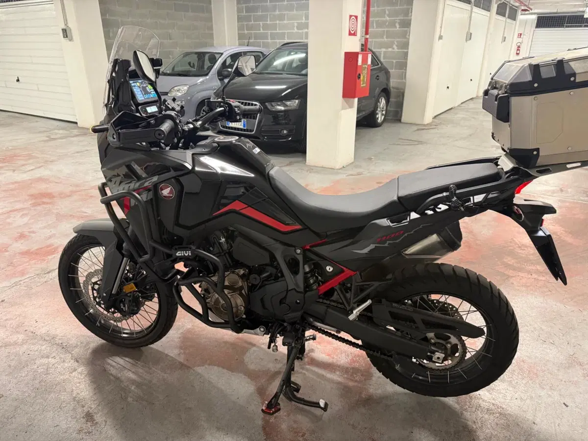 Honda Africa Twin CRF 1100L ES DCT (2024 - 26) (2)