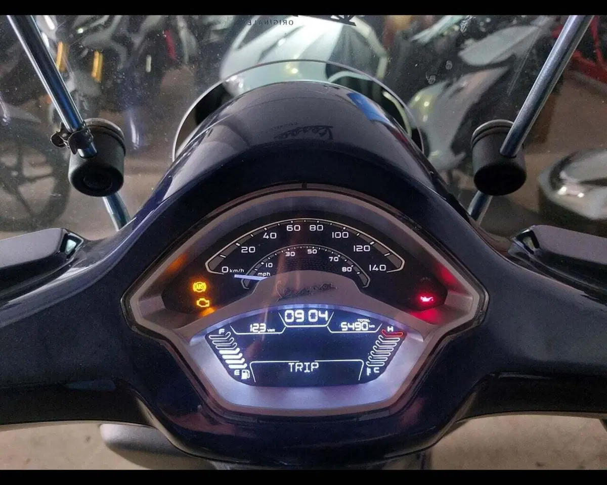 Vespa Primavera 125 (2024 - 25) (3)