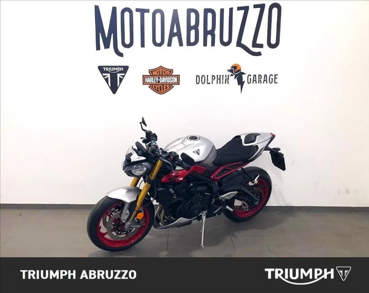 Triumph Street Triple 765 RX (2026) (3)
