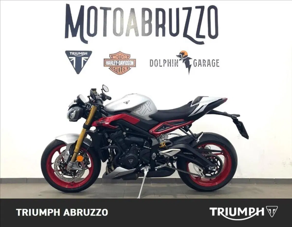 Triumph Street Triple 765 RX (2026) (2)