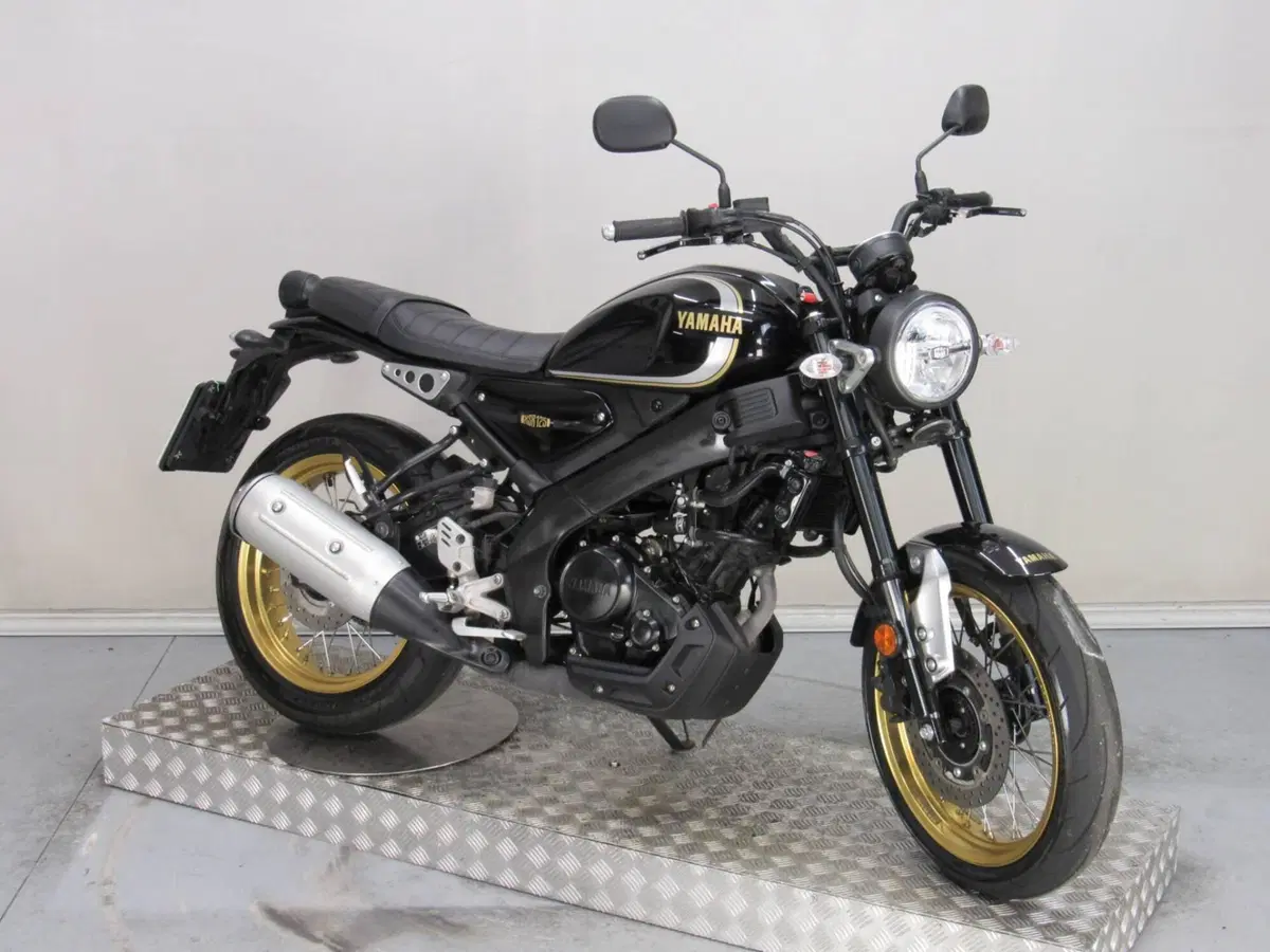 Yamaha XSR 125 Legacy (2022 - 24) (3)