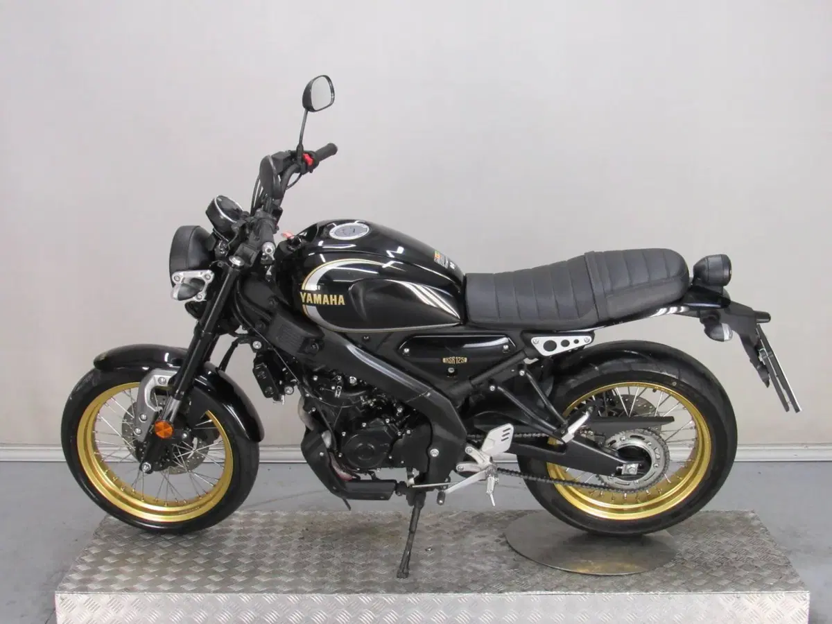 Yamaha XSR 125 Legacy (2022 - 24) (5)