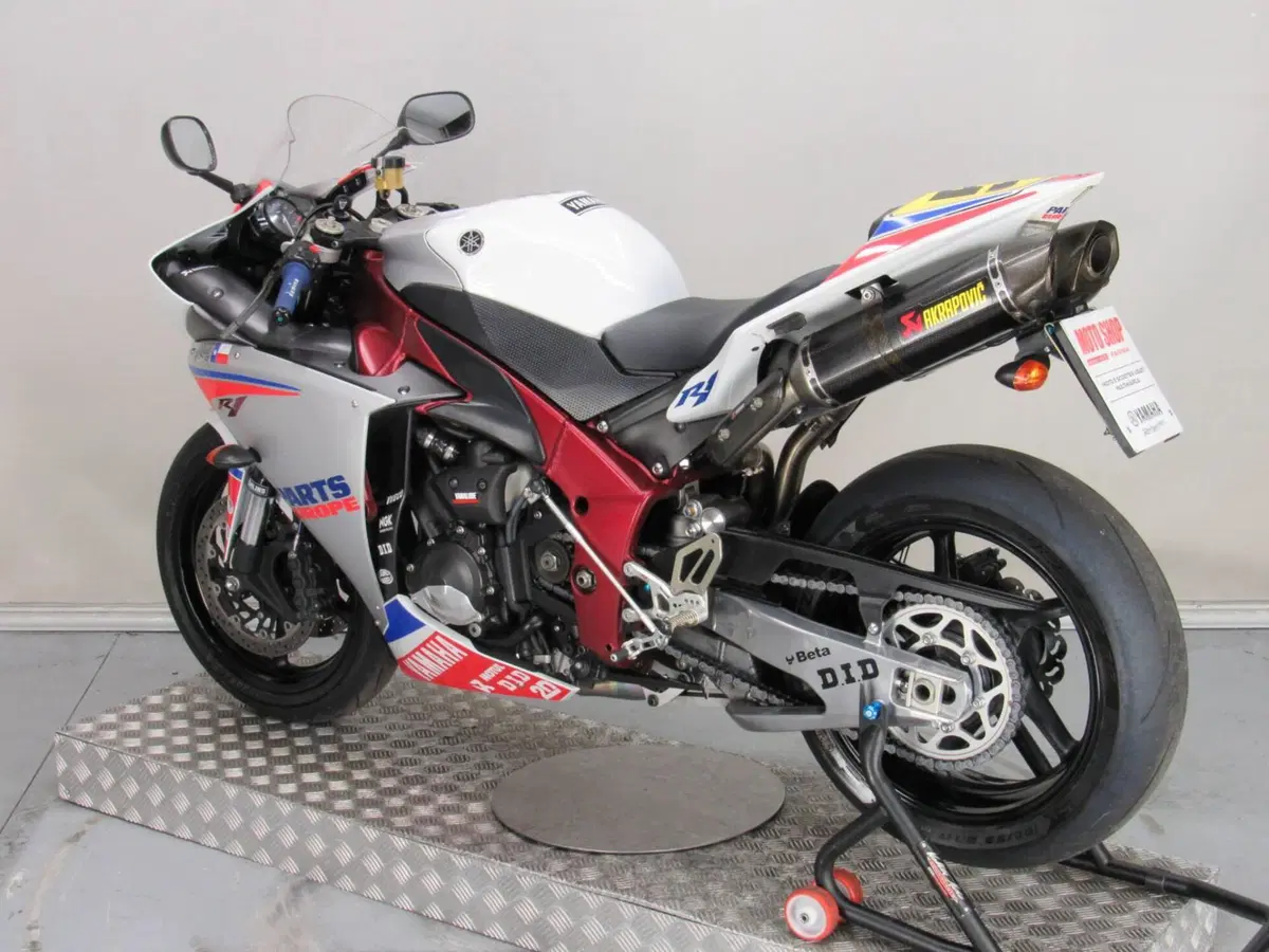 Yamaha YZF R1 (2009 - 11) (6)
