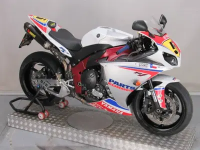 Yamaha YZF R1 (2009 - 11) usata
