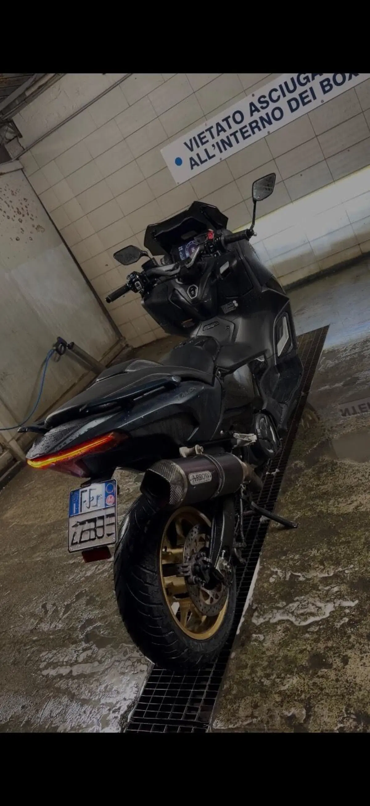 Yamaha T-Max 560 Tech Max (2022 - 24) (7)