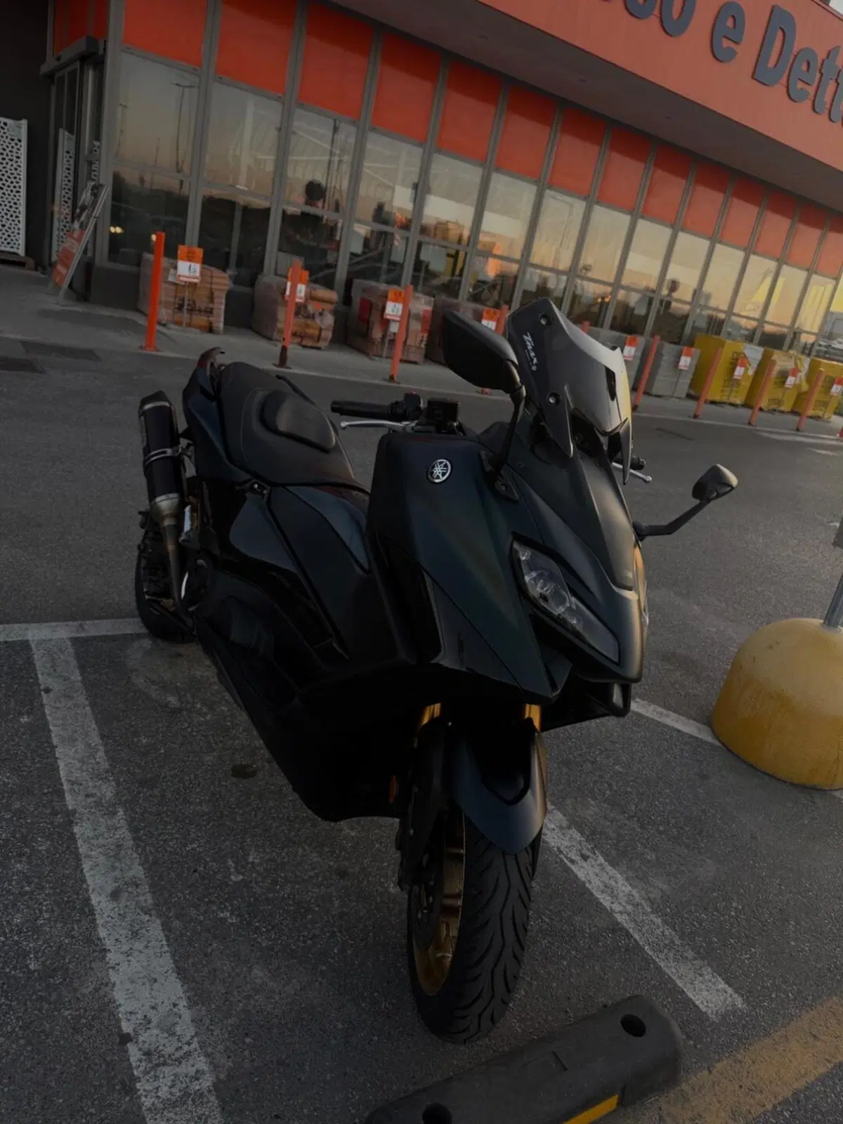 Yamaha T-Max 560 Tech Max (2022 - 24) (8)