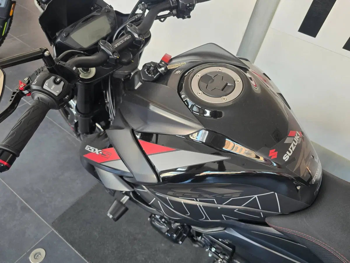 Suzuki GSX S 750 ABS (2017 - 20) (12)