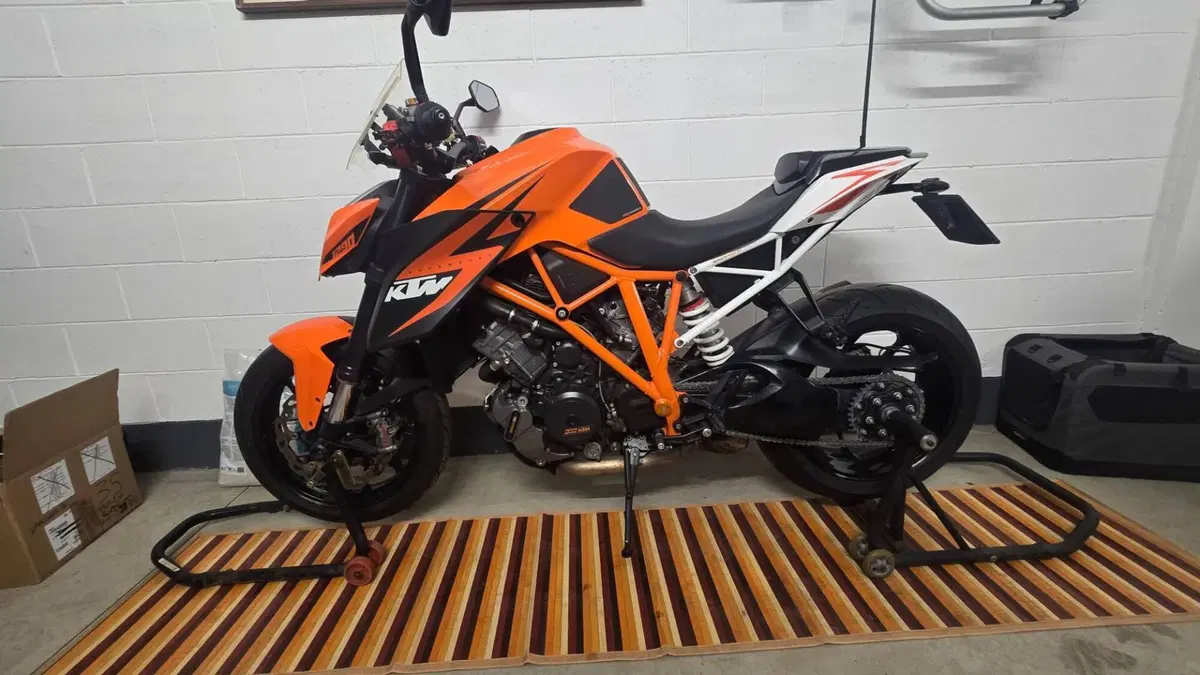 KTM 1290 Super Duke R ABS (2014 - 16) (9)