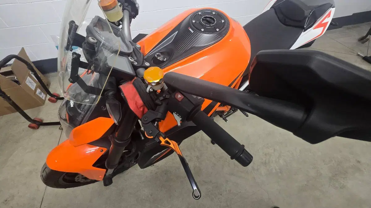 KTM 1290 Super Duke R ABS (2014 - 16) (11)
