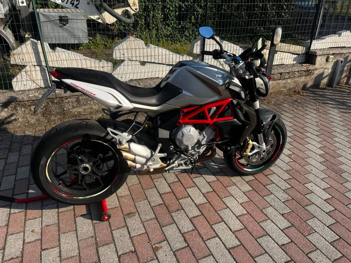 MV Agusta Brutale 800 EAS ABS (2012 - 15) (2)