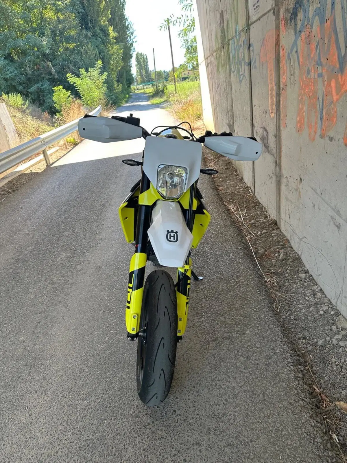 Husqvarna 701 Supermoto (2023 - 25) (4)