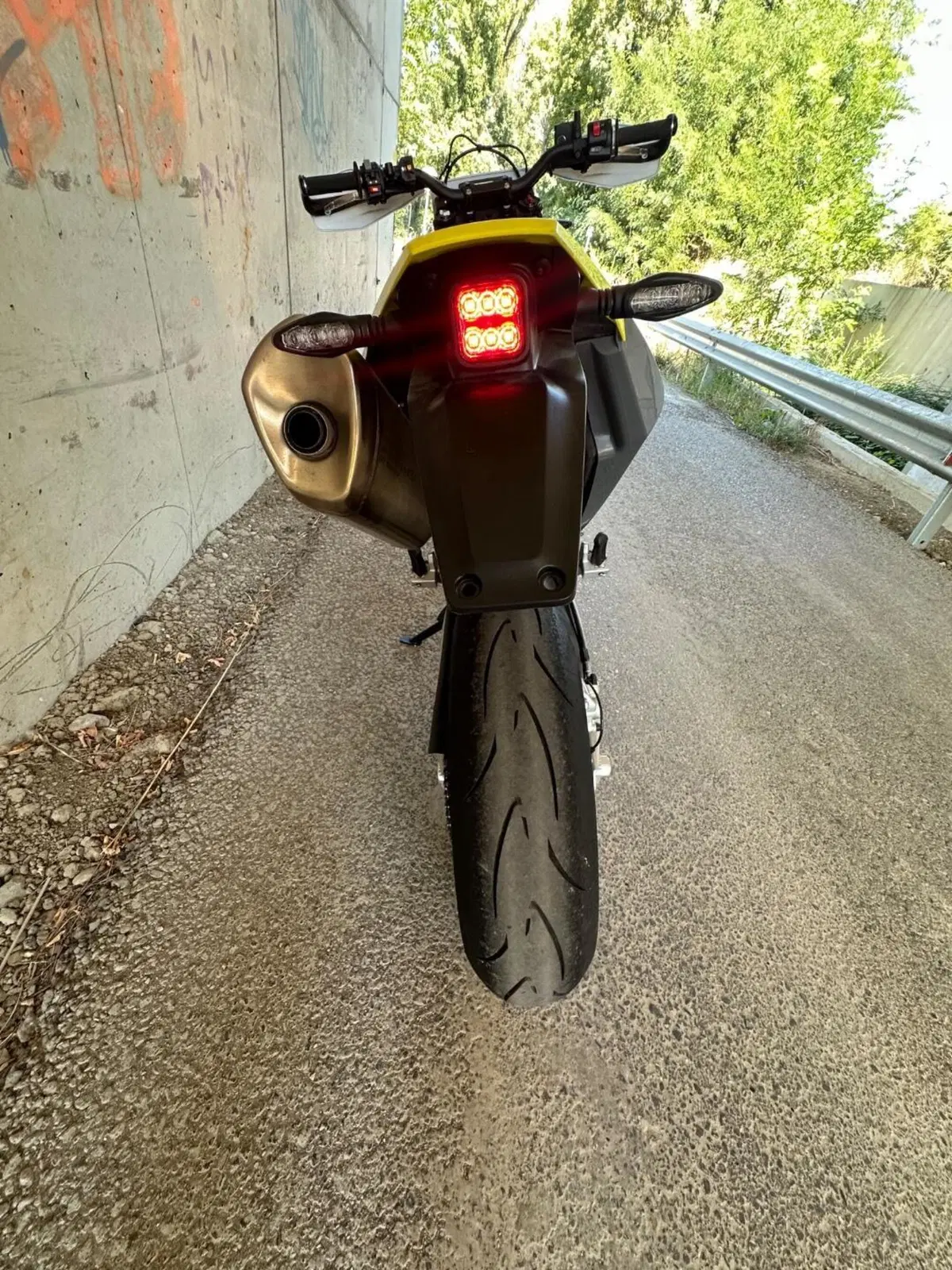 Husqvarna 701 Supermoto (2023 - 25) (6)