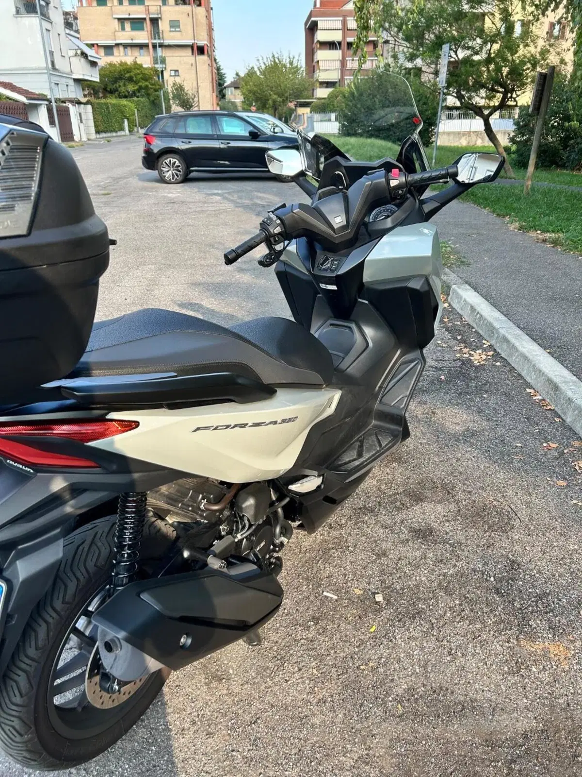 Honda Forza 350 (2022 - 24) (2)