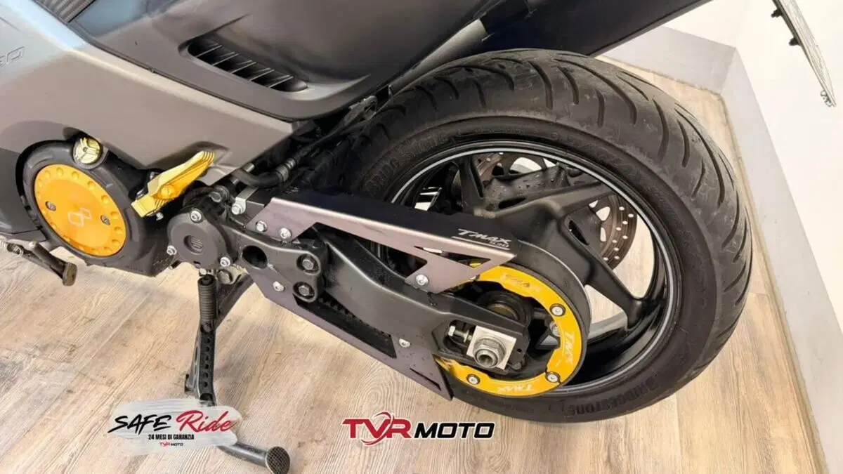 Yamaha T-Max 530 Iron Max (2014 - 17) (10)