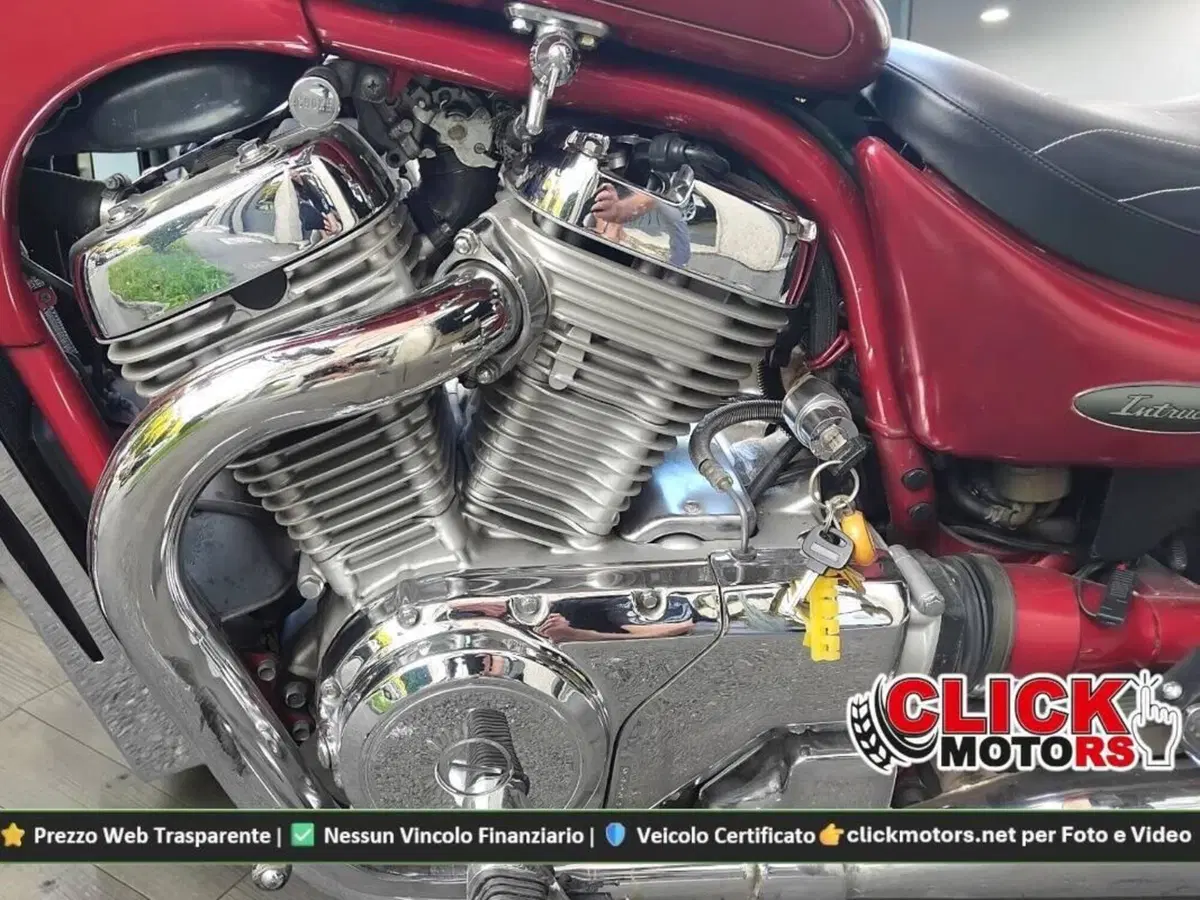 Suzuki VS 600 GLF Intruder (1996 - 98) (11)