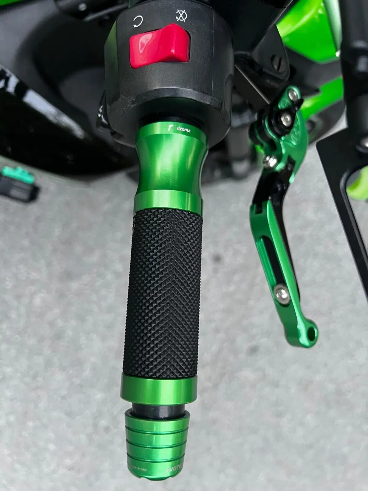 Kawasaki Z 900 (2017 - 18) (6)