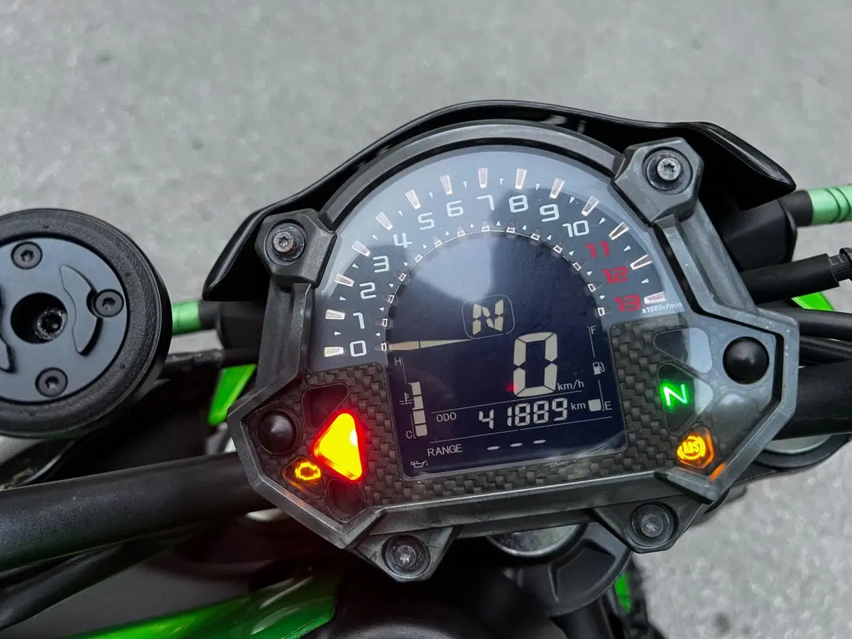 Kawasaki Z 900 (2017 - 18) (7)