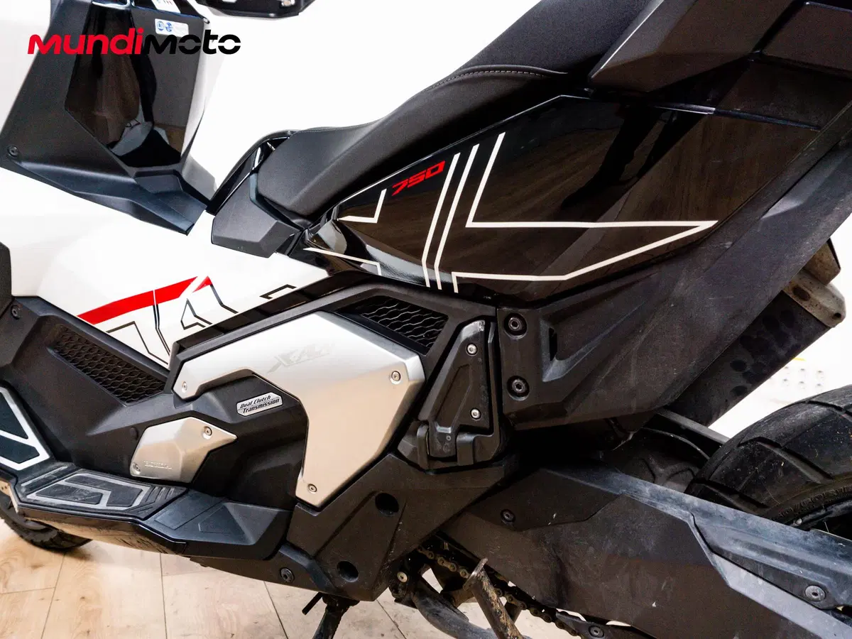 Honda X-ADV 750 (2017) (10)