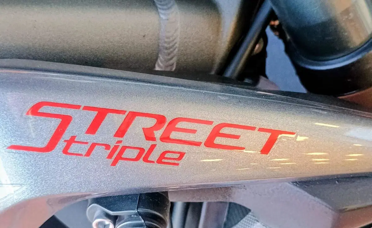 Triumph Street Triple RS (2020 - 22) (11)