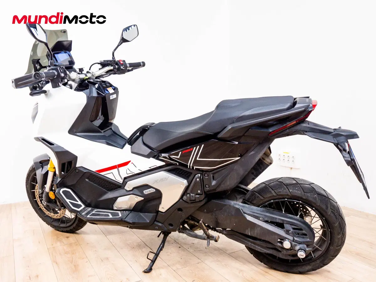 Honda X-ADV 750 (2017) (7)