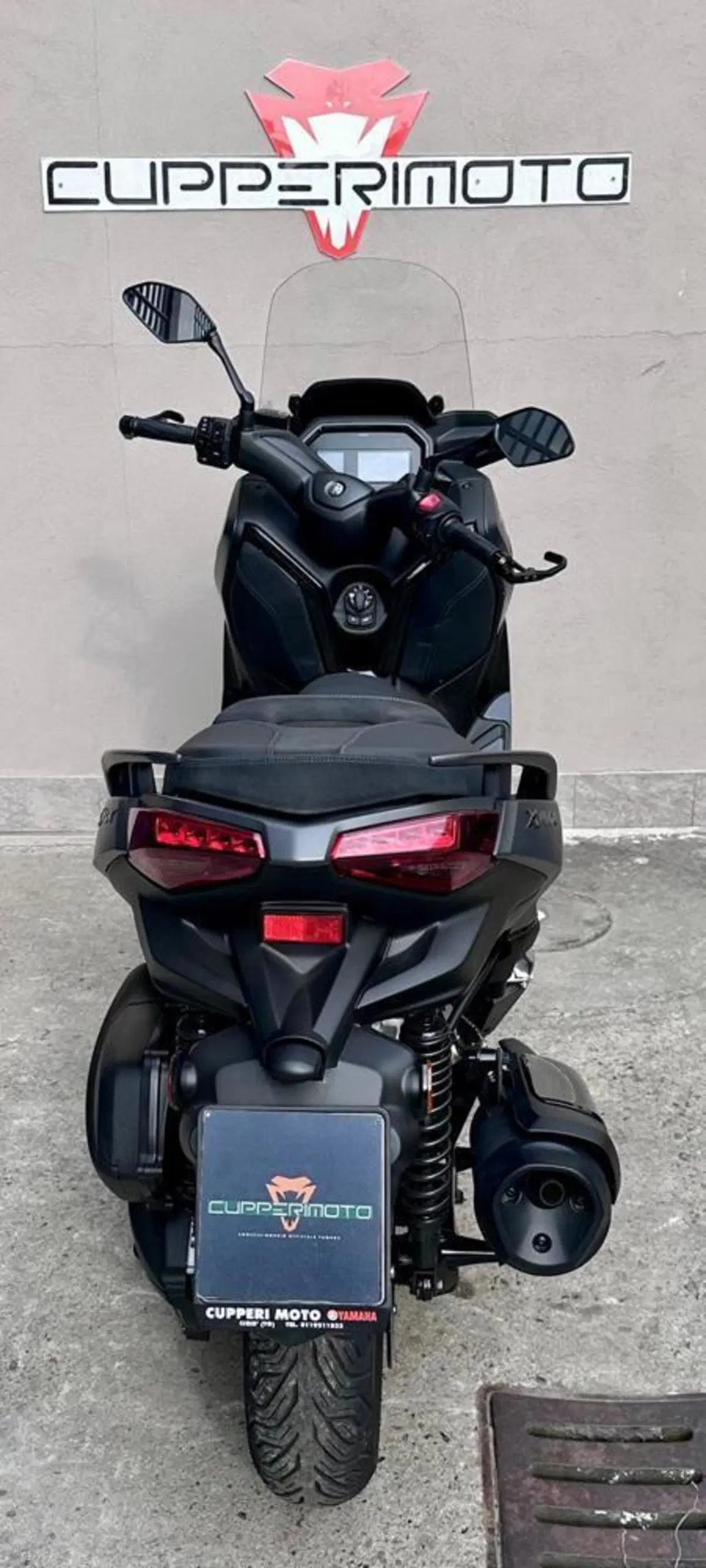 Yamaha X-Max 300 Tech Max (2025 - 26) (4)