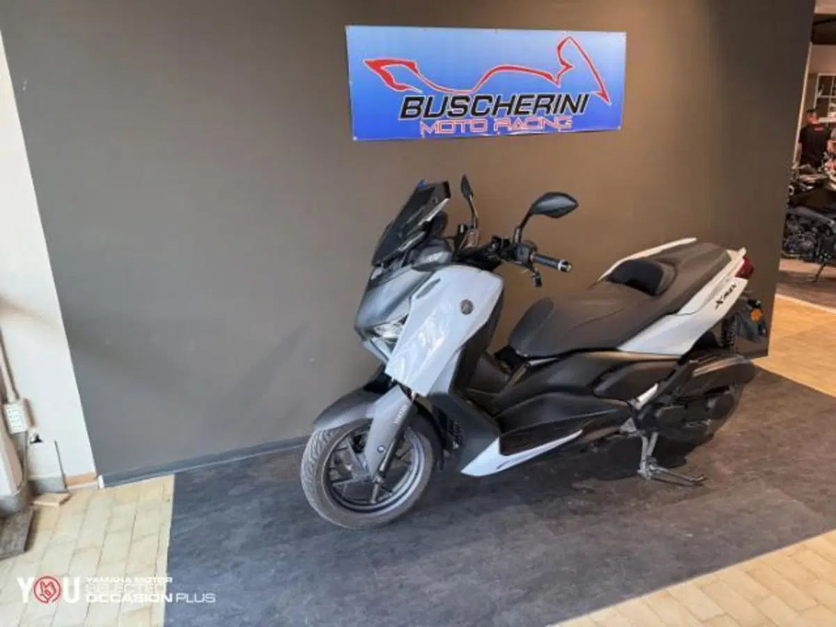 Yamaha X-Max 125 Tech Max (2025 - 26) (7)