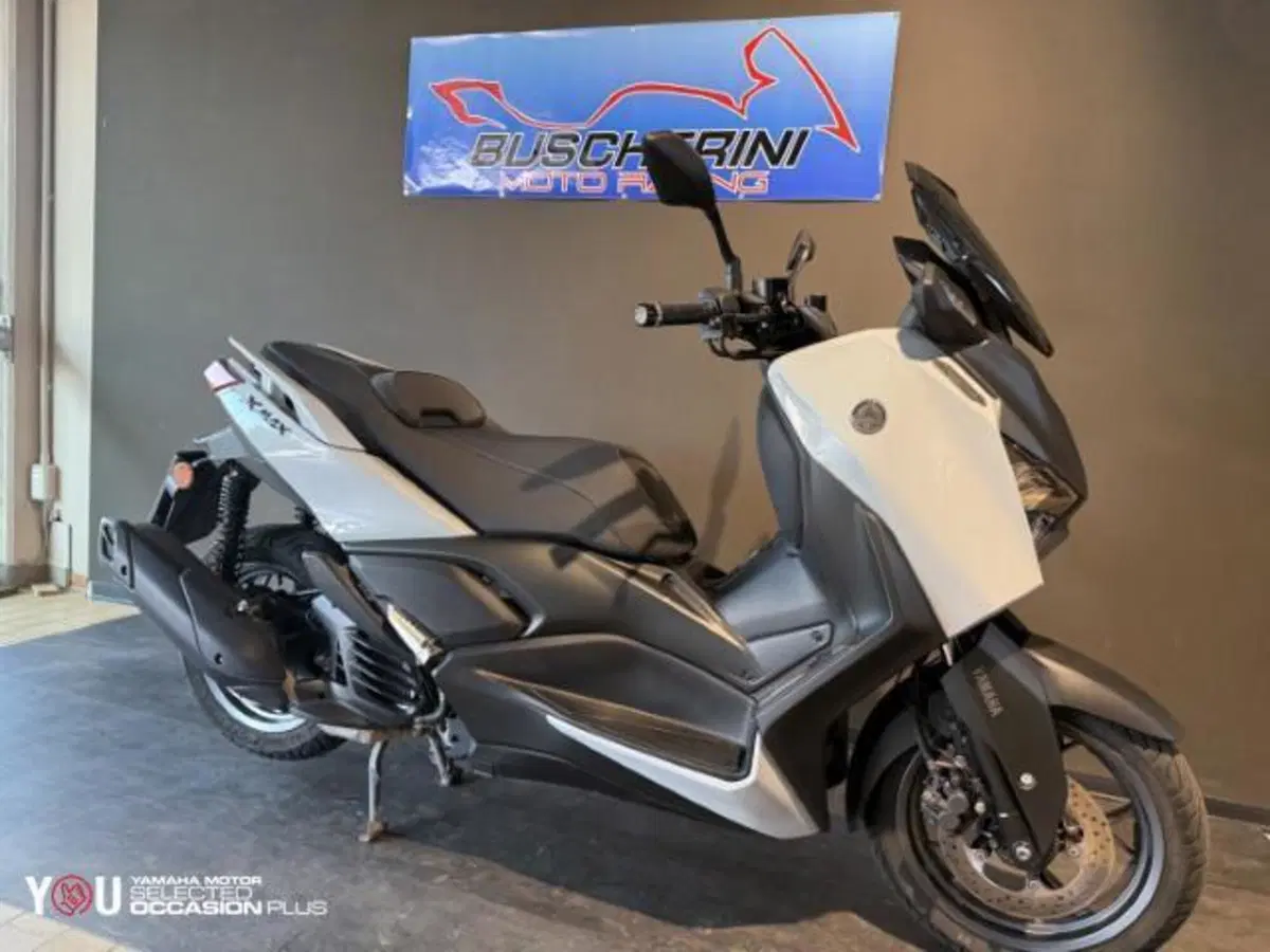 Yamaha X-Max 125 Tech Max (2025 - 26) (3)