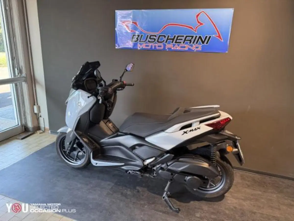 Yamaha X-Max 125 Tech Max (2025 - 26) (2)