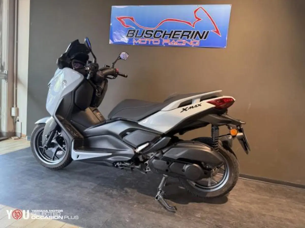 Yamaha X-Max 125 Tech Max (2025 - 26) (6)