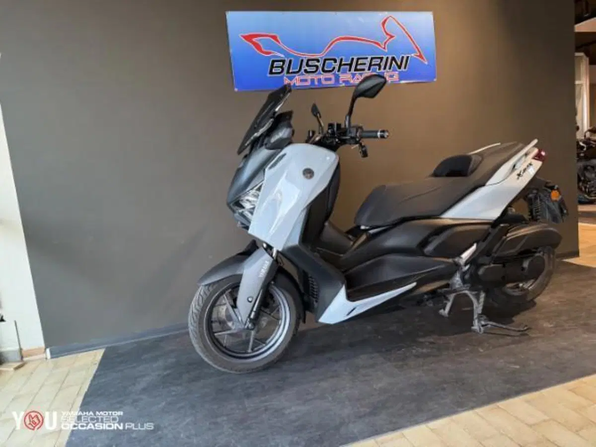 Yamaha X-Max 125 Tech Max (2025 - 26) (8)