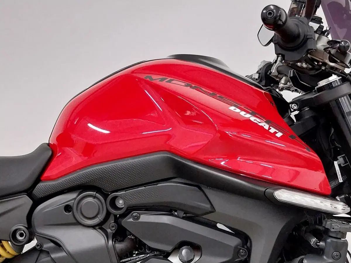Ducati Monster 937 + (2021 - 25) (8)