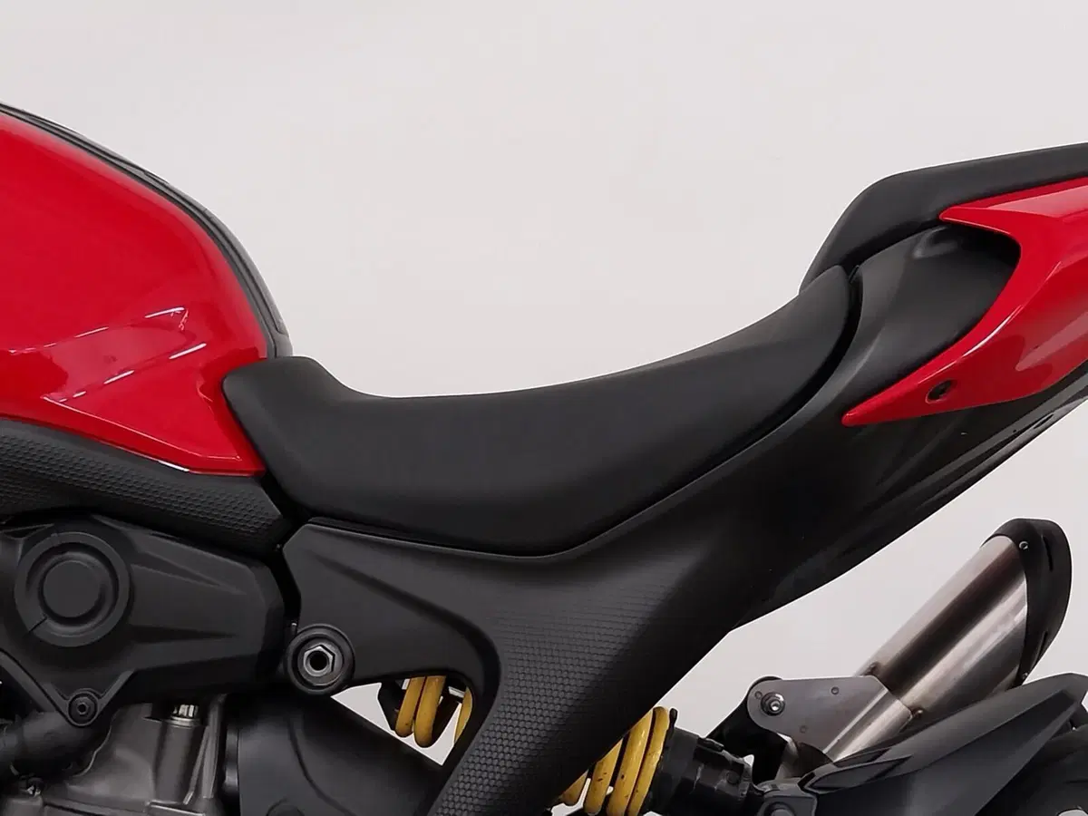 Ducati Monster 937 + (2021 - 25) (16)