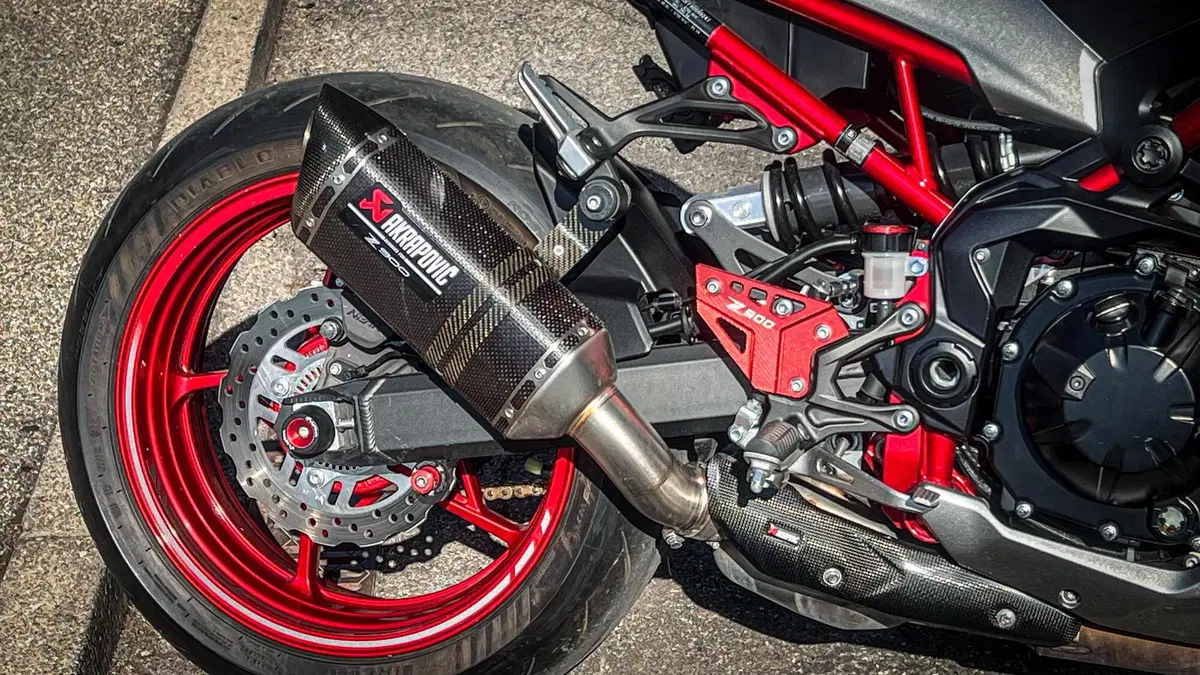 Kawasaki Z 900 (2021 - 24) (2)