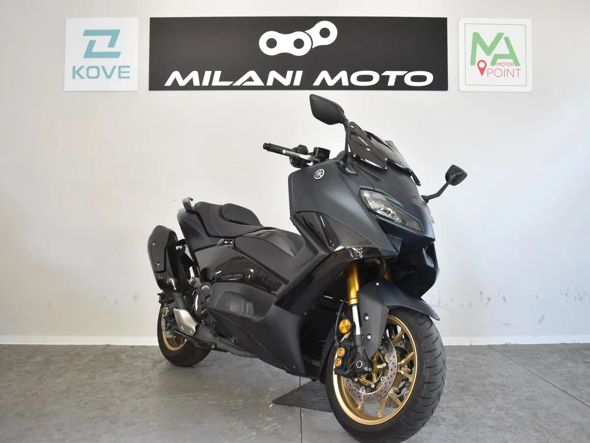 Yamaha T-Max 560 Tech Max (2022 - 24) (2)