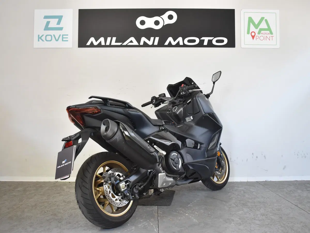 Yamaha T-Max 560 Tech Max (2022 - 24) (6)