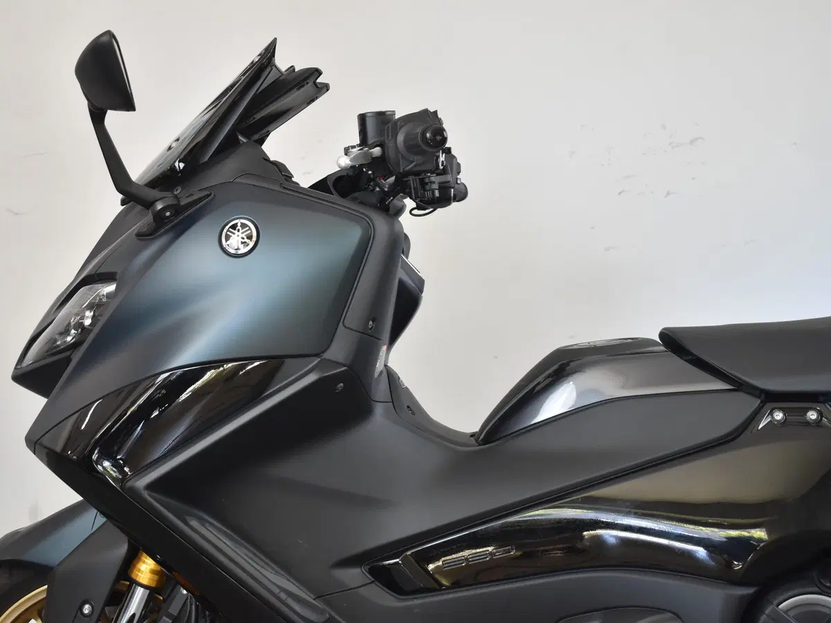 Yamaha T-Max 560 Tech Max (2022 - 24) (12)