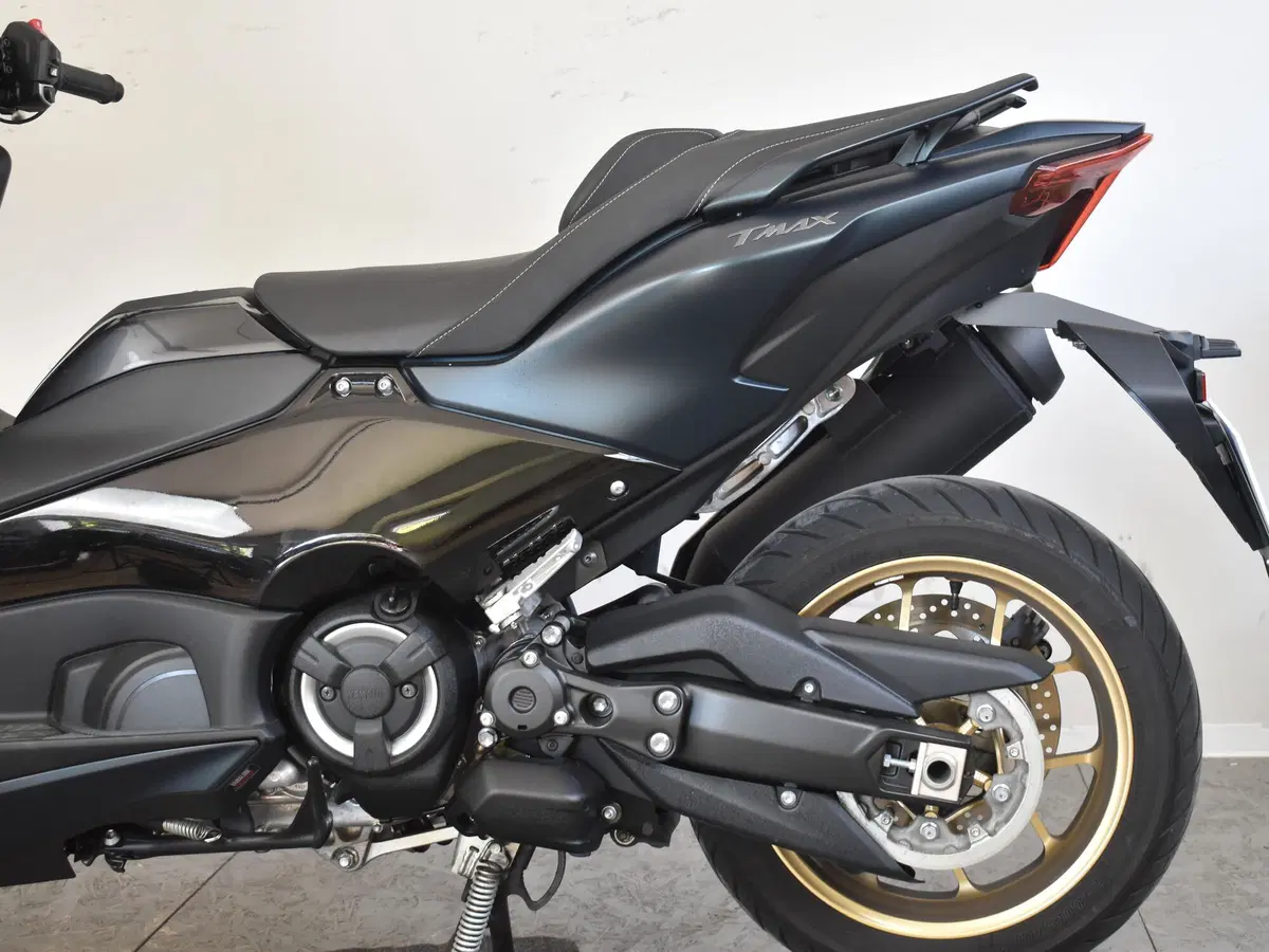 Yamaha T-Max 560 Tech Max (2022 - 24) (14)