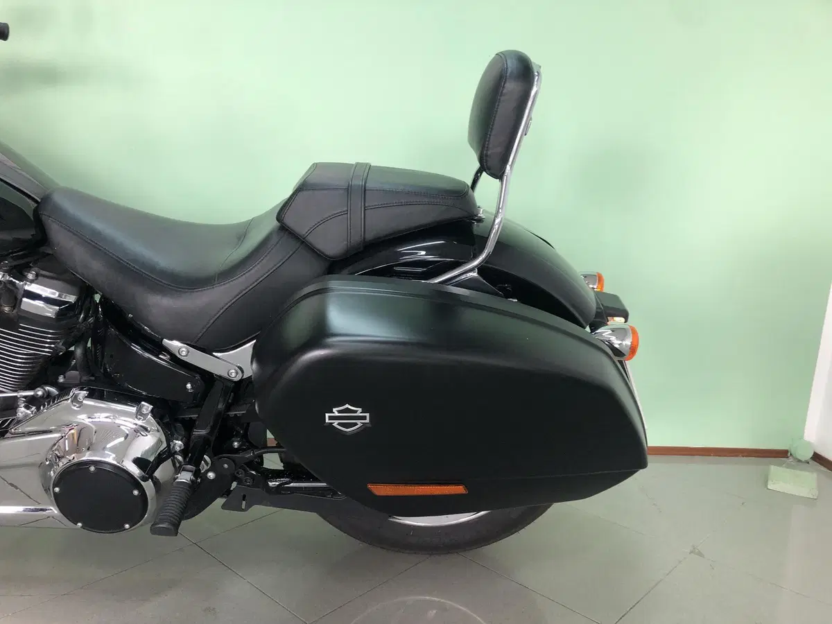 Harley-Davidson 107 Breakout (2018 - 19) - FXBR (12)