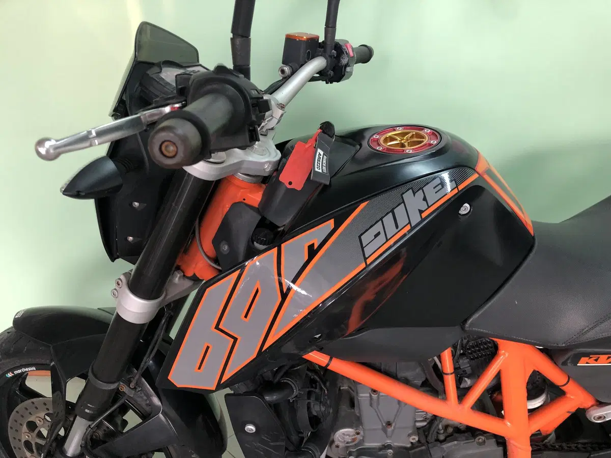 KTM 690 Duke (2012 - 16) (12)