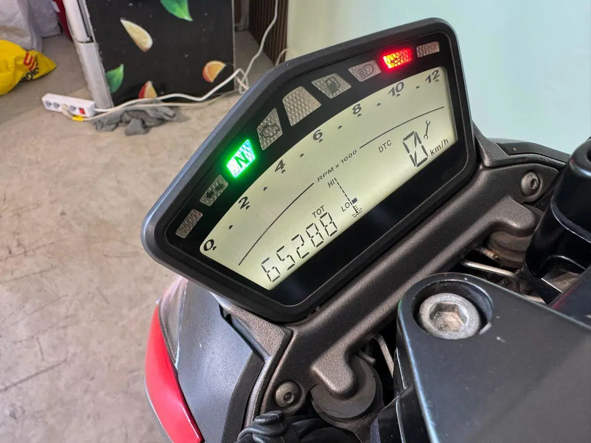 Ducati Streetfighter (2009 - 12) (4)
