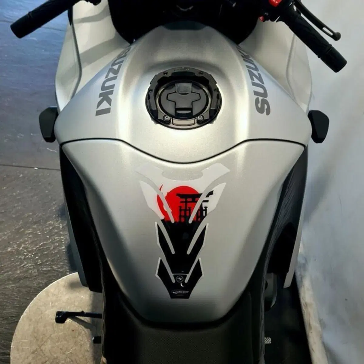 Suzuki GSX 1300 R Hayabusa (2021 - 24) (6)