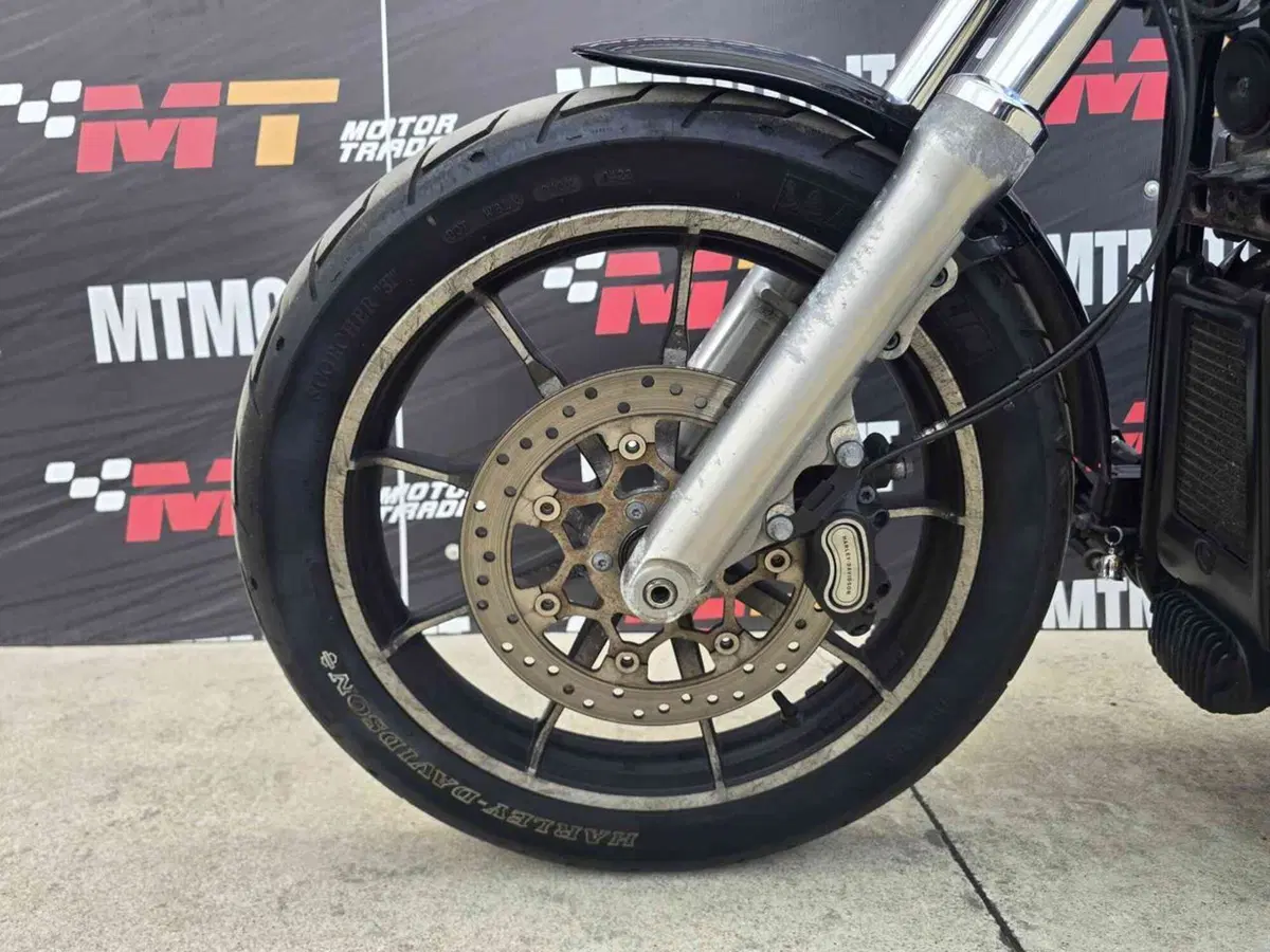Harley-Davidson 107 Low Rider (2018 - 20) - FXLR (8)