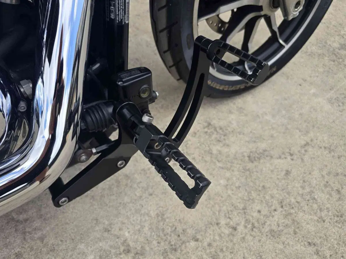 Harley-Davidson 107 Low Rider (2018 - 20) - FXLR (29)