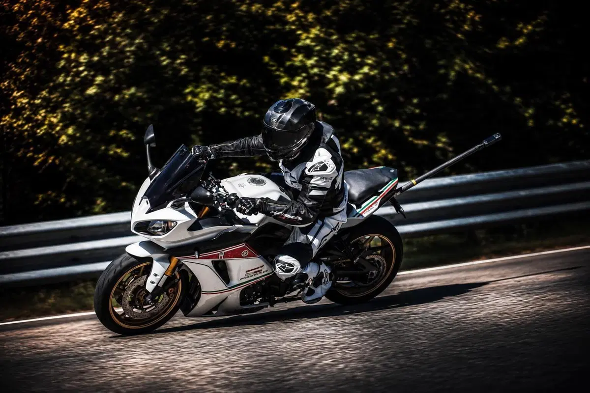 Yamaha FZ8 (2013 - 16) (4)