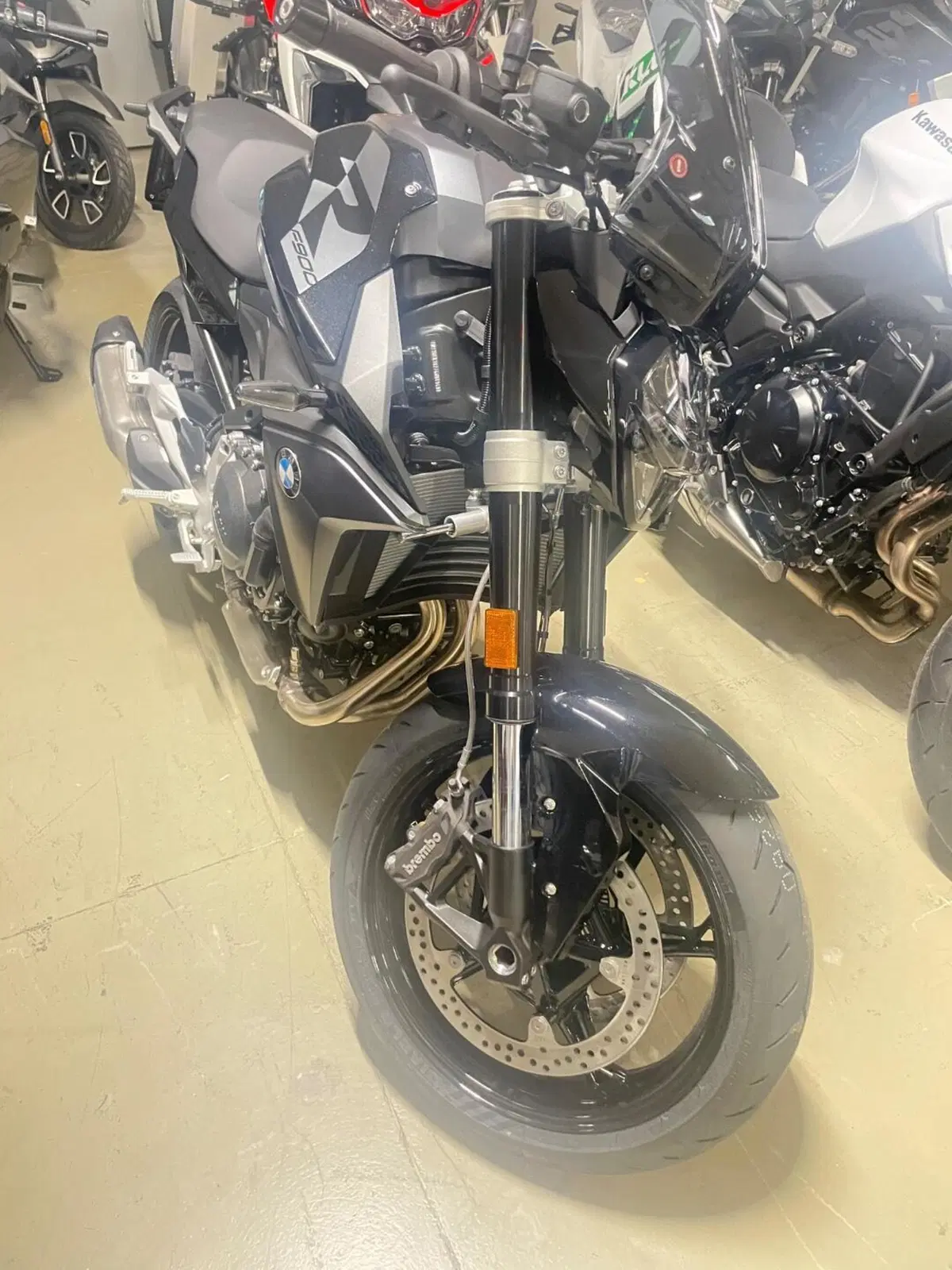Bmw F 900 R (2025 - 27) (3)