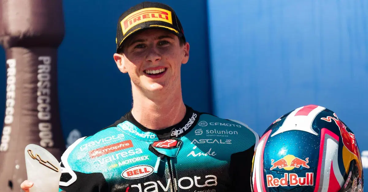 MotoGP 2026. GP di Spagna ad Aragon. Maximo Quiles, vittoria 21 giorni dopo l'operazione: "Una delle pi&ugrave; speciali. Come Marc? Non &egrave; paragonabile, lui corre con un braccio solo"