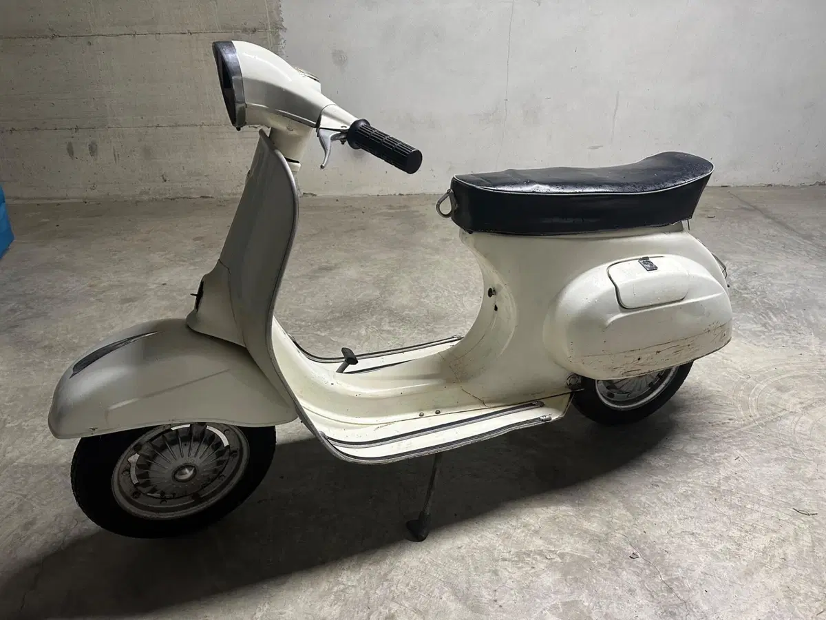 Piaggio Primavera 125 (4)