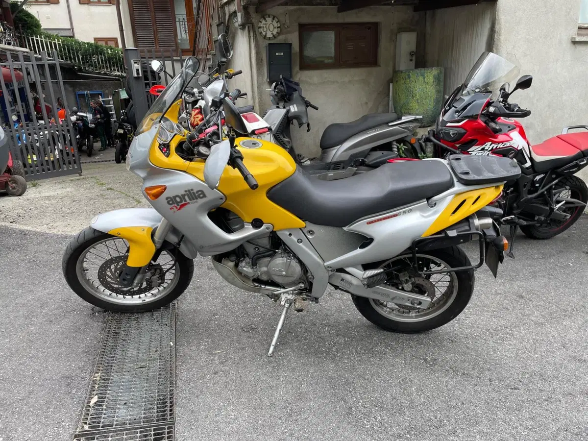Aprilia Pegaso 650 (1997 - 00) (2)